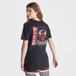 Women's Mitchell And Ness Chicago Bulls NBA Moment T-Shirt Black - 22169CBU BLK -Fashion General Store 22169CBU BLK M3