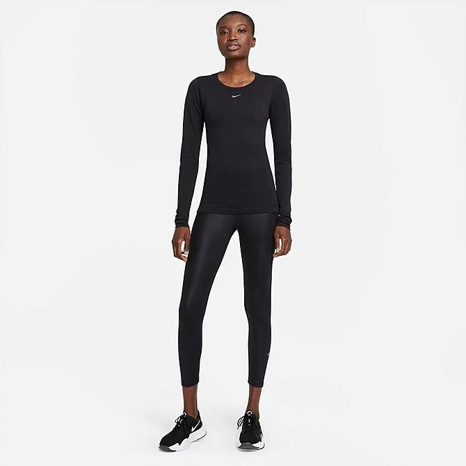 Women's Nike Dri-FIT ADV Aura Long-Sleeve T-Shirt Black/Reflective Silver - DD0593 010 5 Women's Nike Dri-FIT ADV Aura Long-Sleeve T-Shirt Black/Reflective Silver - DD0593 010 - Image 3