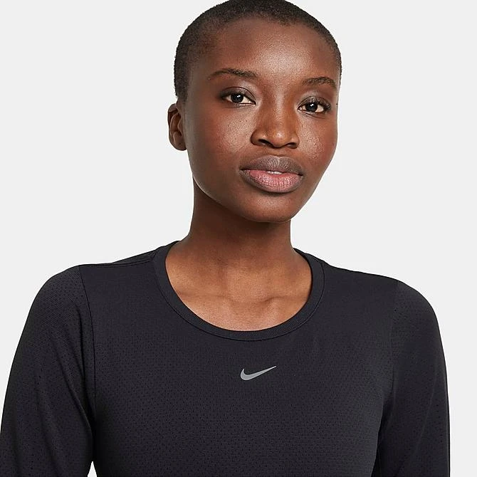 Women's Nike Dri-FIT ADV Aura Long-Sleeve T-Shirt Black/Reflective Silver - DD0593 010 6 Women's Nike Dri-FIT ADV Aura Long-Sleeve T-Shirt Black/Reflective Silver - DD0593 010 - Image 4