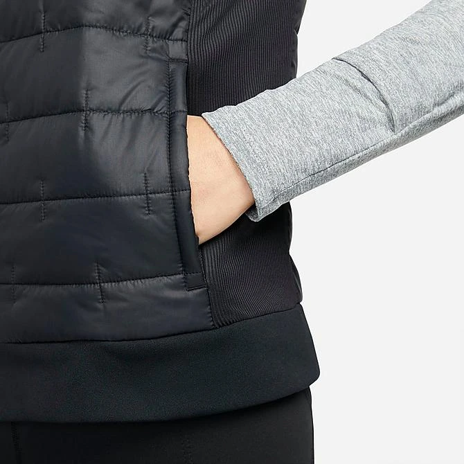 Women's Nike Therma-FIT Synthetic Fill Full-Zip Vest Black/Reflective Silver - DD6084 010 7 Women's Nike Therma-FIT Synthetic Fill Full-Zip Vest Black/Reflective Silver - DD6084 010 - Image 5